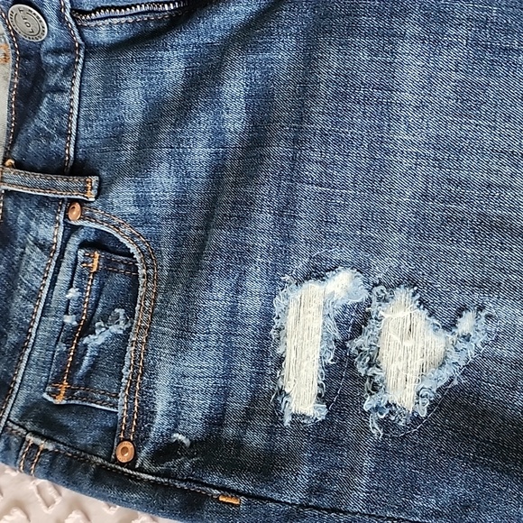 Ladies Loft Jeans - Picture 3 of 6